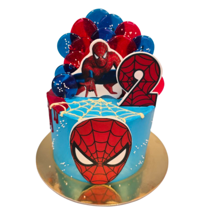 Spiderman kūka ar zirnekļu tīklu un vertikālu dizainu